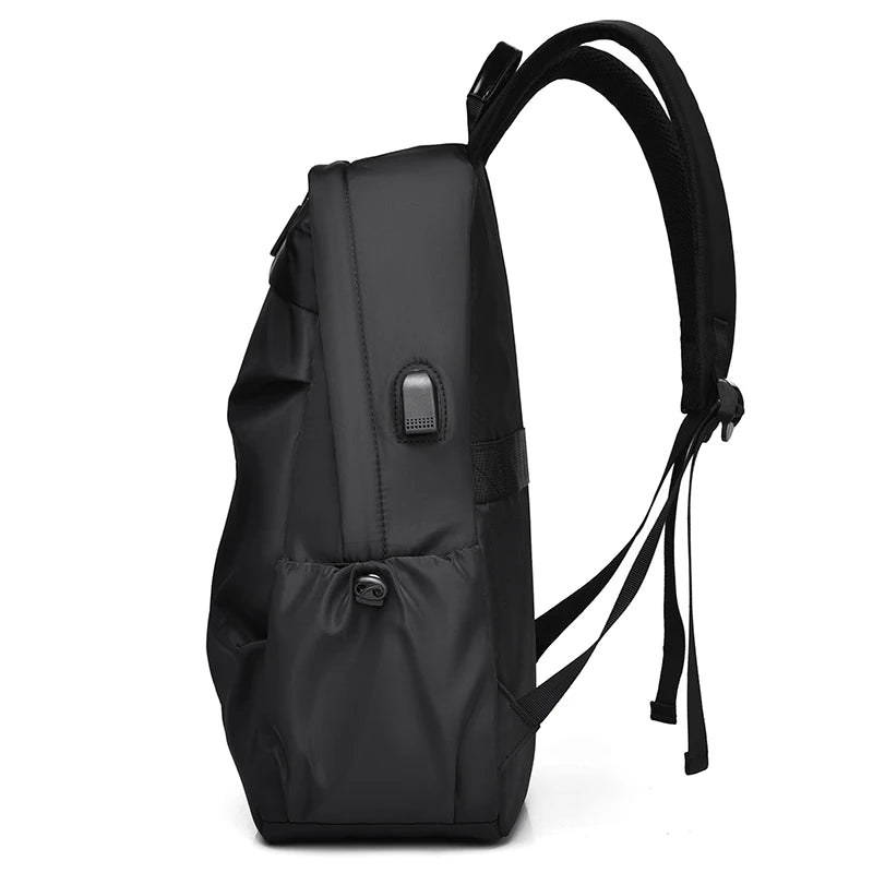 Mochila Nylon Impermeable - Gran Capacidad y Compartimento para Laptop