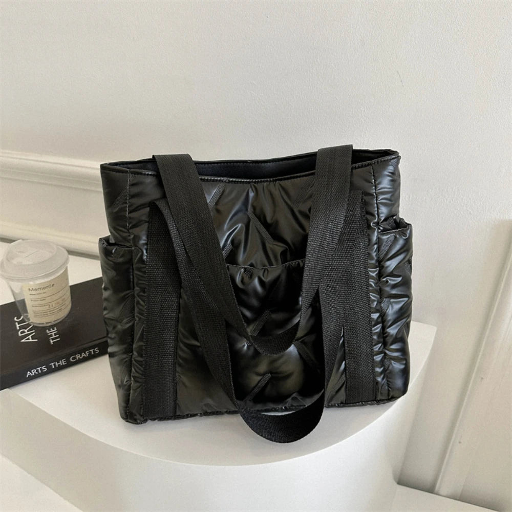 Bolso de Hombro para Mujer Grande - Acolchado y Diseño de Lujo